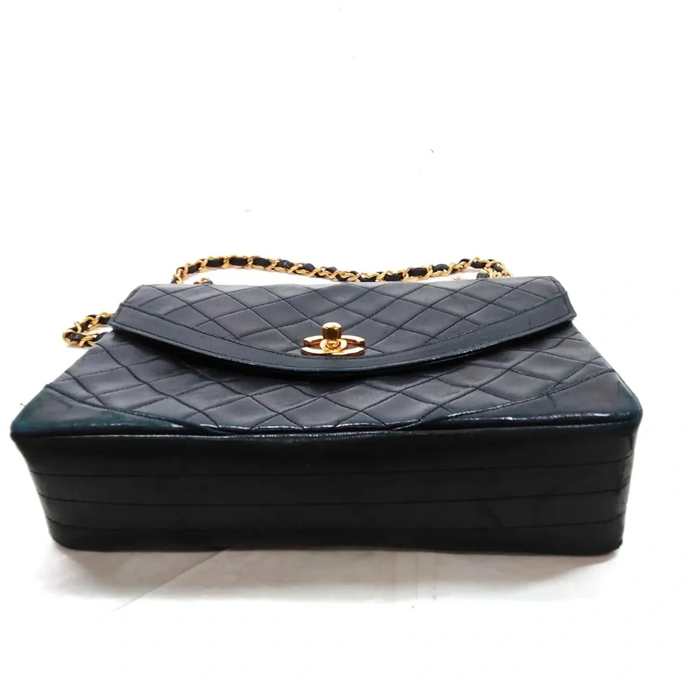 CHANEL CC Single Flap Quilted Lambskin Leather  Bag - Picture 7 of 15